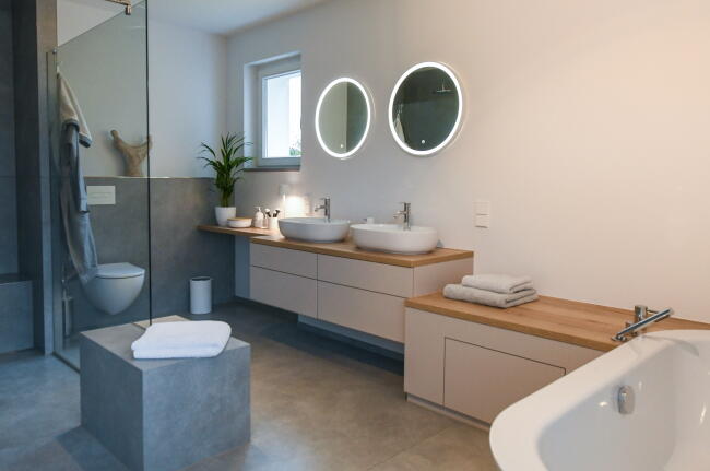 Rawe_Referenz_Wohnbad_05_Wachtisch_650x430px